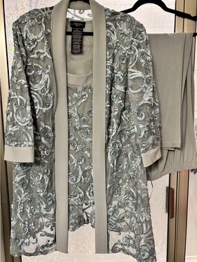 R&M Richards Light Sage Green Two-Piece Garment (20W)